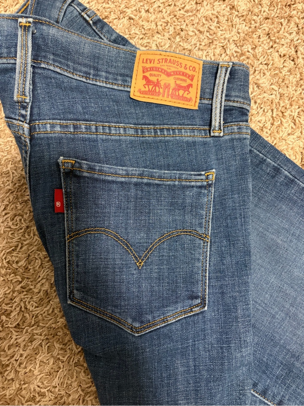Levi's Women's Skinny Jeans - Medium Blue